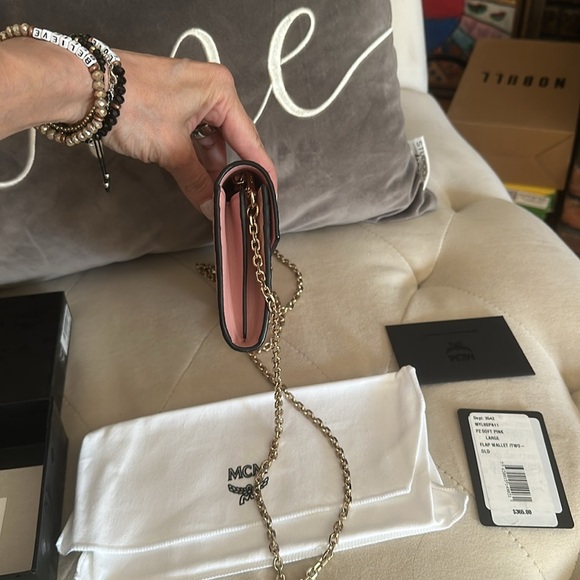 MCM Pink Chain Wallet - Picture 4 of 8